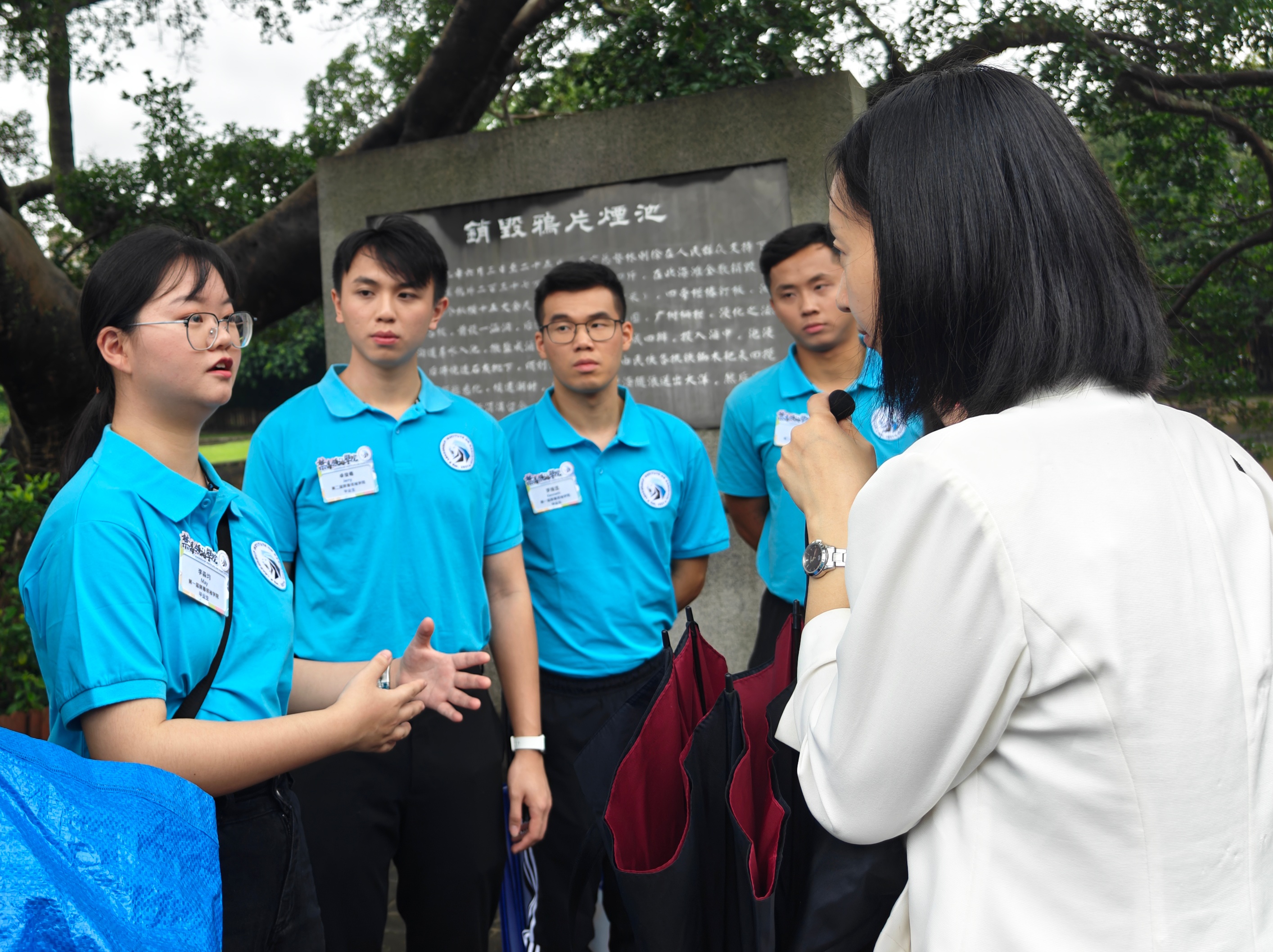 6月3日，粵港澳大灣區(qū)青少年在東莞市虎門鎮(zhèn)鴉片戰(zhàn)爭(zhēng)博物館參觀。人民網(wǎng) 王雅蝶攝